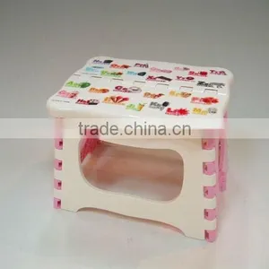 Plastic Folding Chair thumbnail-1