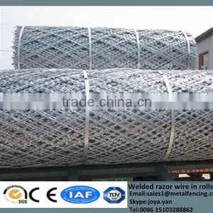 China Metal Enclosure Grills High Security Square Hole Razor Mesh Panels Road Field Fence Wire Dividers With Sharp Razor thumbnail-4