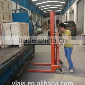 Optimized Structural Manual Hydraulic Stacker Pallet Lifter Capacity: 1.0t - 2.0t thumbnail-2