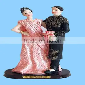 Resin Indian Bridal Wedding Love Couple Statue thumbnail-1