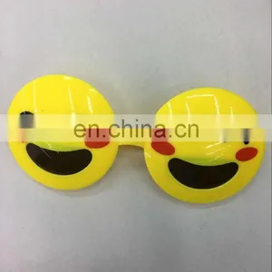 Party Wear Emoji Glasses thumbnail-6