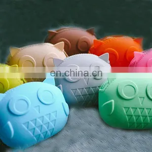 Custom Novelty Animal Coin Purse Kawaii Funny Pineapple Wallet Zipper Owl Shape Silicone Coin Purse thumbnail-3