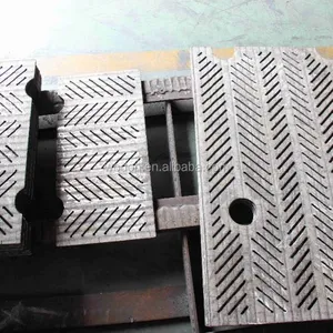Mining Product Service Wear Resistant Steel Plate Mining Linear Vibrating Screen thumbnail-4