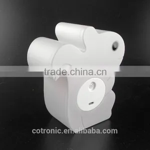 Squirrel Shape Room Thermometer Temperature Displayer LED Color Changing Night Light Lamp for Babies Kids Children thumbnail-4