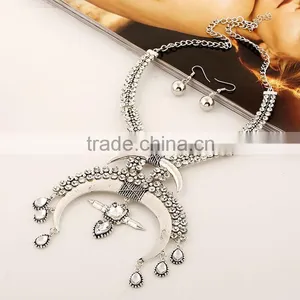 2016 Simulated Diamond Fashion Semicircle Necklace Exaggerated Metallic Jewelry Set thumbnail-4