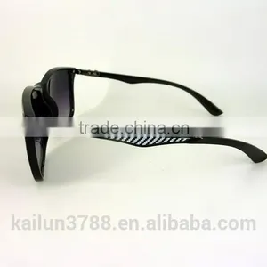KL Classic UV Polarized Sunglasses thumbnail-3
