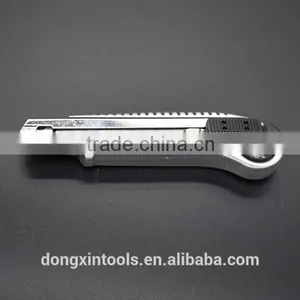 High Quality Aluminum Alloy Handle Utility Knife thumbnail-1