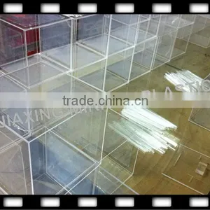 Plexiglass Box thumbnail-1