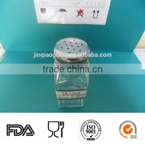 Square-shaped Clear Glass Salt Shaker, Spice Jar thumbnail-3