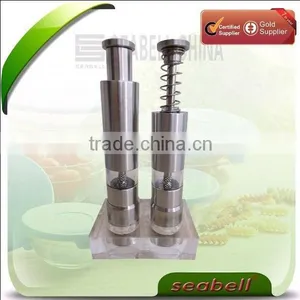 SE-134 Seabell Pepper Mill thumbnail-1