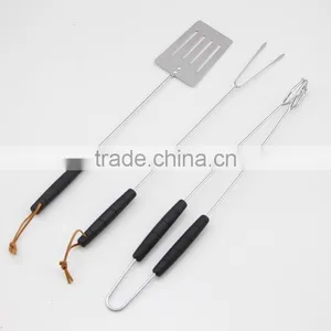Black Rubber Handle Barbecue Tool Set With 3 Pieces of Tools Include Tong Spatula And Fork thumbnail-6