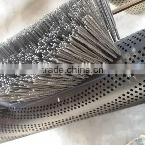 Black Wavy Filaments Snow Sweeper Brush thumbnail-1