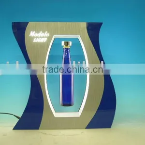 Auto Spinning and Floating Pop Display thumbnail-1