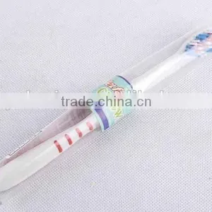 New Design Toothbrush With Plastic Case thumbnail-4