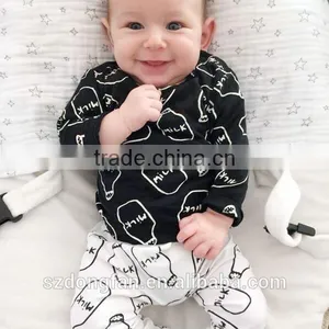 Lovely Milk Bottle Printed 2017 New Design Carters Baby Clothing Set thumbnail-1