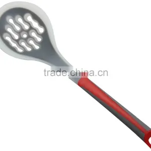 High-temperature Hot Sell Red Handle Silicone Cooking Utensil Set/ European Kitchenware thumbnail-4