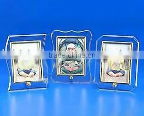 6X4 Clear Acrylic Magnetic Photo Frame thumbnail-1