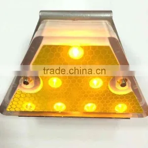 Solar LED Reflective Delineator , Guardrail Delineator thumbnail-1