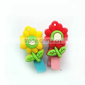 Wholesale Flower Shaped Wood Paper Clips Customize Soft PVC Bookmark thumbnail-1