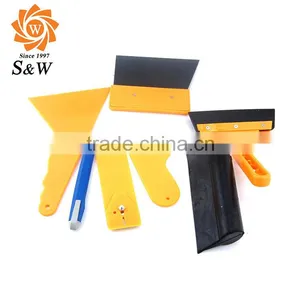 Window Cleaning Scraper thumbnail-1