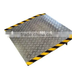 Small Aluminum Loading Bridge Plate thumbnail-1