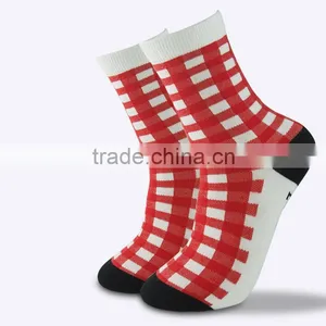 OEM Services Custom Logo and Brand Name With Different Pattern Colorful Socks thumbnail-5