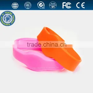 High Quality Wristband Rfid Card Used in Swimming Pools Saunas Spas Hotels New Product Distributor Wanted thumbnail-1