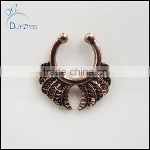 Fashion Unisex Simple Septum Clicker Fake Nose Rings thumbnail-1