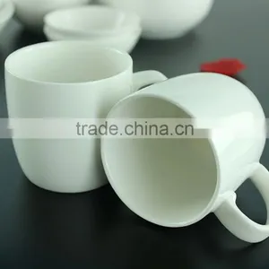 China Supplier New Premium Custom Design White Glazed Porcelain Dinner Set thumbnail-3