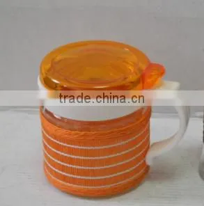 Kitchenware Colored Glass Salt Pepper Condiment Jar With Handle and Sleeve thumbnail-1