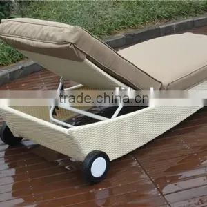 Rattan Sun Lounger thumbnail-3