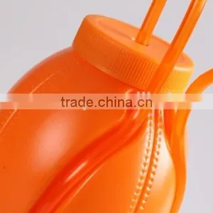New Innovative Plastic Round Drinking Bottle Kettle With Cap and Straw thumbnail-4