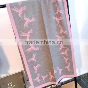 High Quality 2017 Spring Women Scarf New Coming Flamingo Printed Pattern Imitated Cashmere Material Girl Cappa thumbnail-3