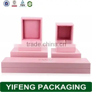 Creative Design Valentine's Day Celebration Gift Box For Men & Women thumbnail-3