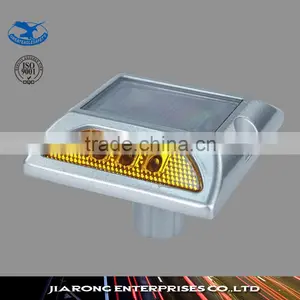 Small MOQ Strong Reflective Effect Solar Led Road Stud thumbnail-1