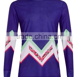 OEM Sports T-Shirt for Men Tight Fit Long Sleeve t Shirt With Curved Hem Slim Fit Training Shirts thumbnail-5