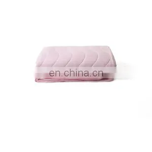 RAWHOUSE China Manufacturer Good Price Elegant Summer Quilt thumbnail-1