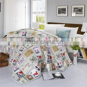 China Manufacturer Newest Design Cartoon Microfiber Filling Comforter Wholesale Thick Quilt thumbnail-1
