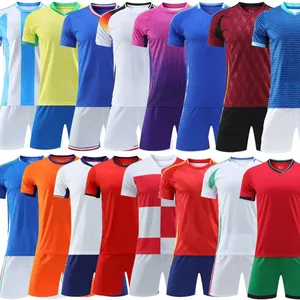 Wholesale Retro Soccer Jersey Club Team Uniform Training Vintage Football Shirt Sports Wear Men's Soccer Wear Custom Fan Player Kids Kits thumbnail-4
