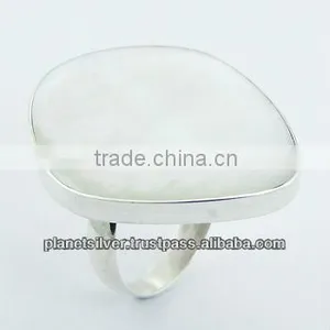 Large Drop Shaped Mother Of Pearl 925 Sterling Silver Ring thumbnail-1