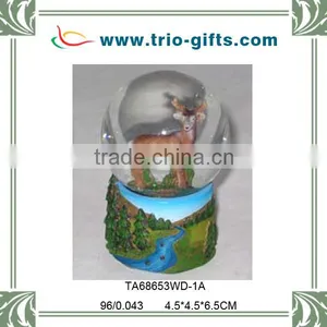 Hot Sale High Quality Polyresin Animal Souvenirs Water Ball thumbnail-5