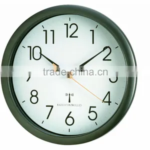 Sweep Round Quartz Wall Clock thumbnail-3