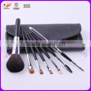Latest Fashion Mini Makeup Brush Set 7pcs With Black Pouch thumbnail-1