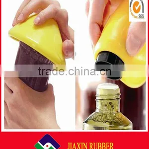 Good Selling! Supplying Various Shapes of Silicone Twist Bottle Openers thumbnail-1