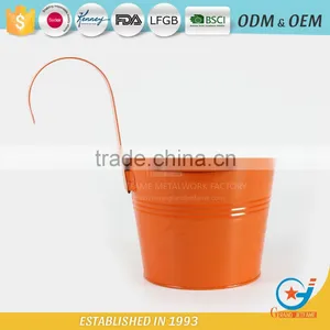 Garden Galvanized and Iron Powder Coating Orange Patio Planters Metal Hanging Pots for Plants thumbnail-1
