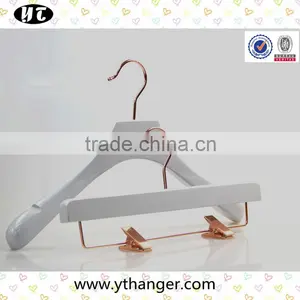 White Wooden Hanger and Pants Hanger for Luxury Garment thumbnail-4