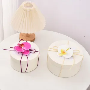 Round Shape Rigid Paper Gift Box With Lid thumbnail-2