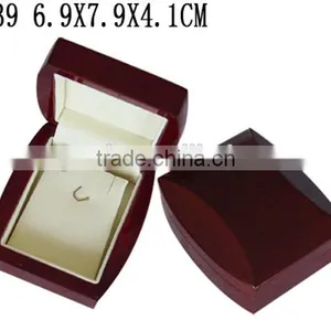W39 Glossy Finish Wooden Jewelry Pendant Box thumbnail-1