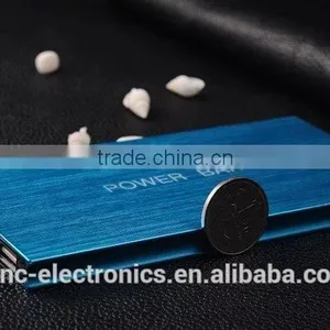 Slim Shape High Capacity Custom Laser Engraving Logo 20000mAh Aluminium Shell Power Bank Charger With Gift Box Package thumbnail-4