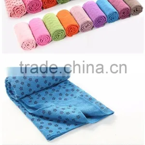 Non-slip Sweat Absorbing Portable Yoga Towel thumbnail-2